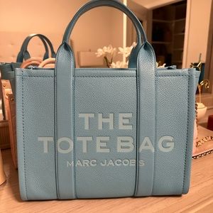 Marc jacobs leather tote bag Medium 🩵